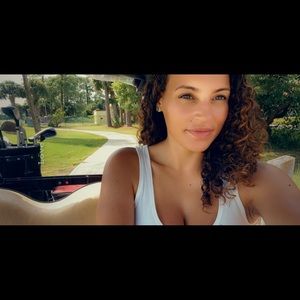 Meet your Posher, T'onna